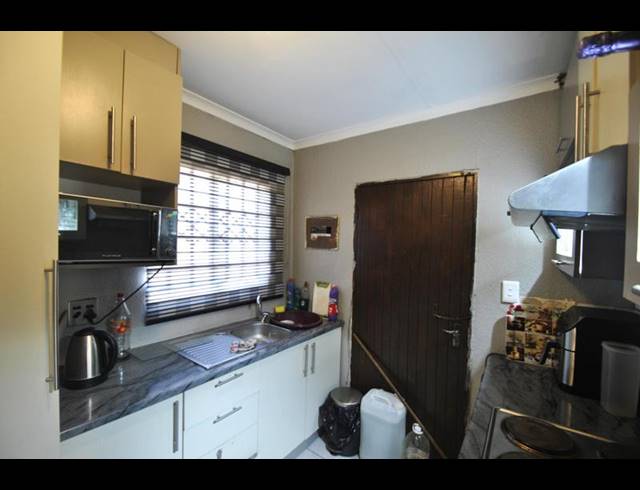 3 BEDROOM HOUSE FOR SALE IN DAWN PARK